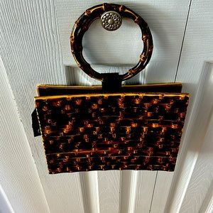 Boutique style handbag